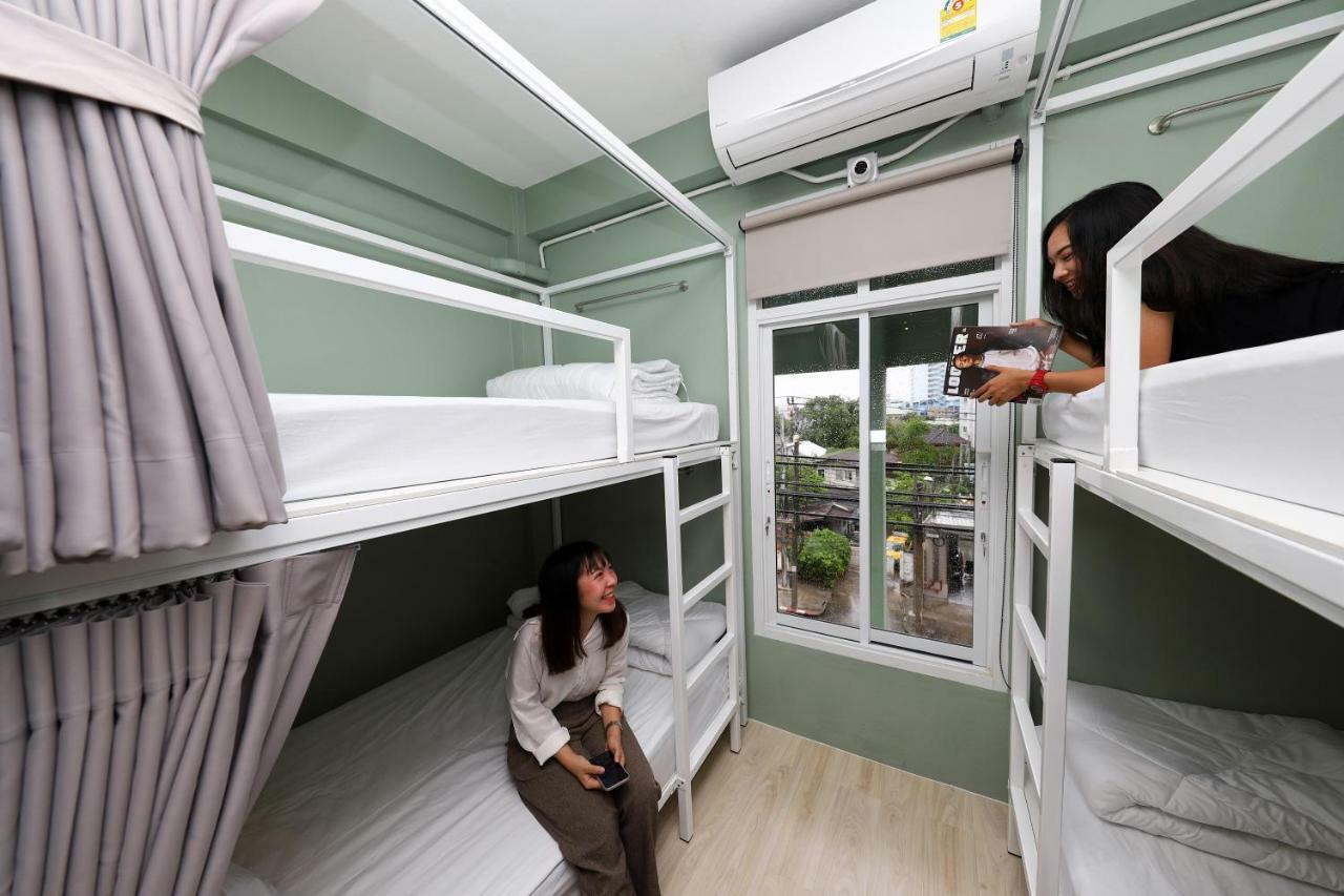 Ekanake hostel Bangkok Buitenkant foto
