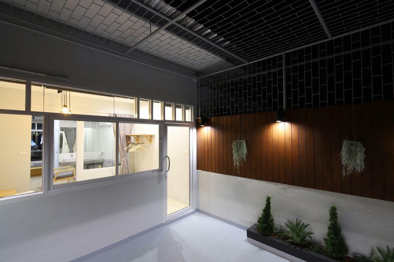 Ekanake hostel Bangkok Buitenkant foto