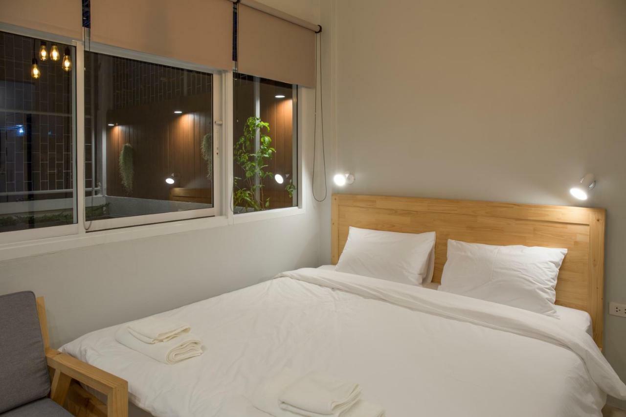 Ekanake hostel Bangkok Buitenkant foto